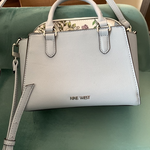 Nine West Handbags - Buy1Get1Free NWOT Nine West 2-in-1 Crossbody Bag
